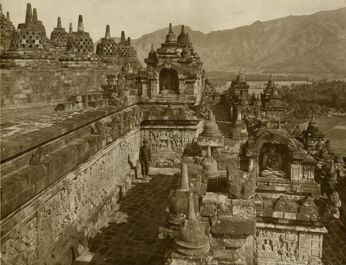 View of the Borobudur stupa